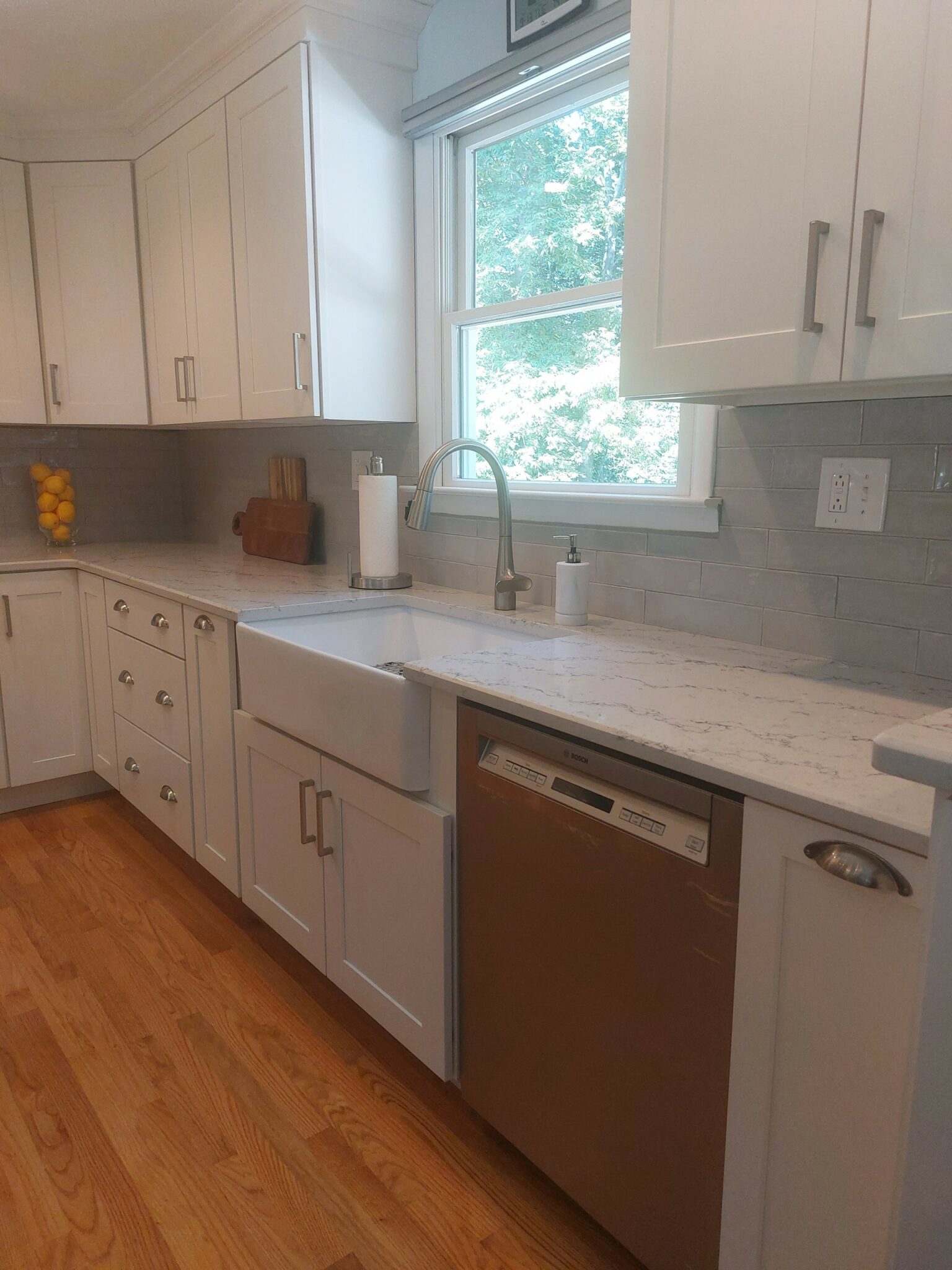 New Kitchen With Hidden Laundry Enclosure 